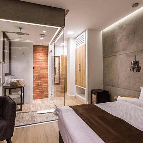 Should Bedroom and Bathroom Decor Match?